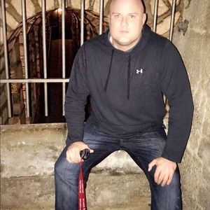 Meet your Posher, Casey